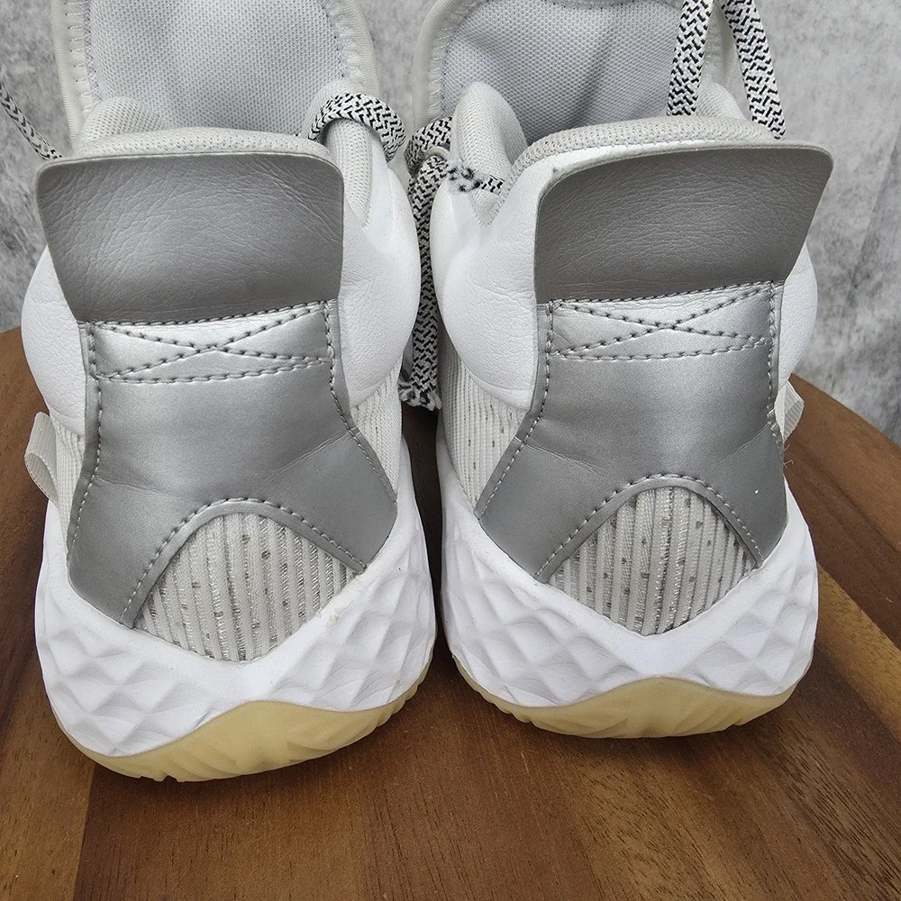 Adidas Pro Boost Mid Basketball Shoes Boys 5.5‎ White Silver Sneakers FW9511
